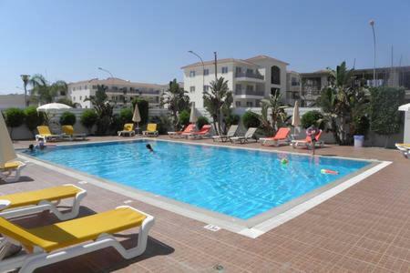 Cosy Apartment In A Luxury Resort Paralimni Exterior foto